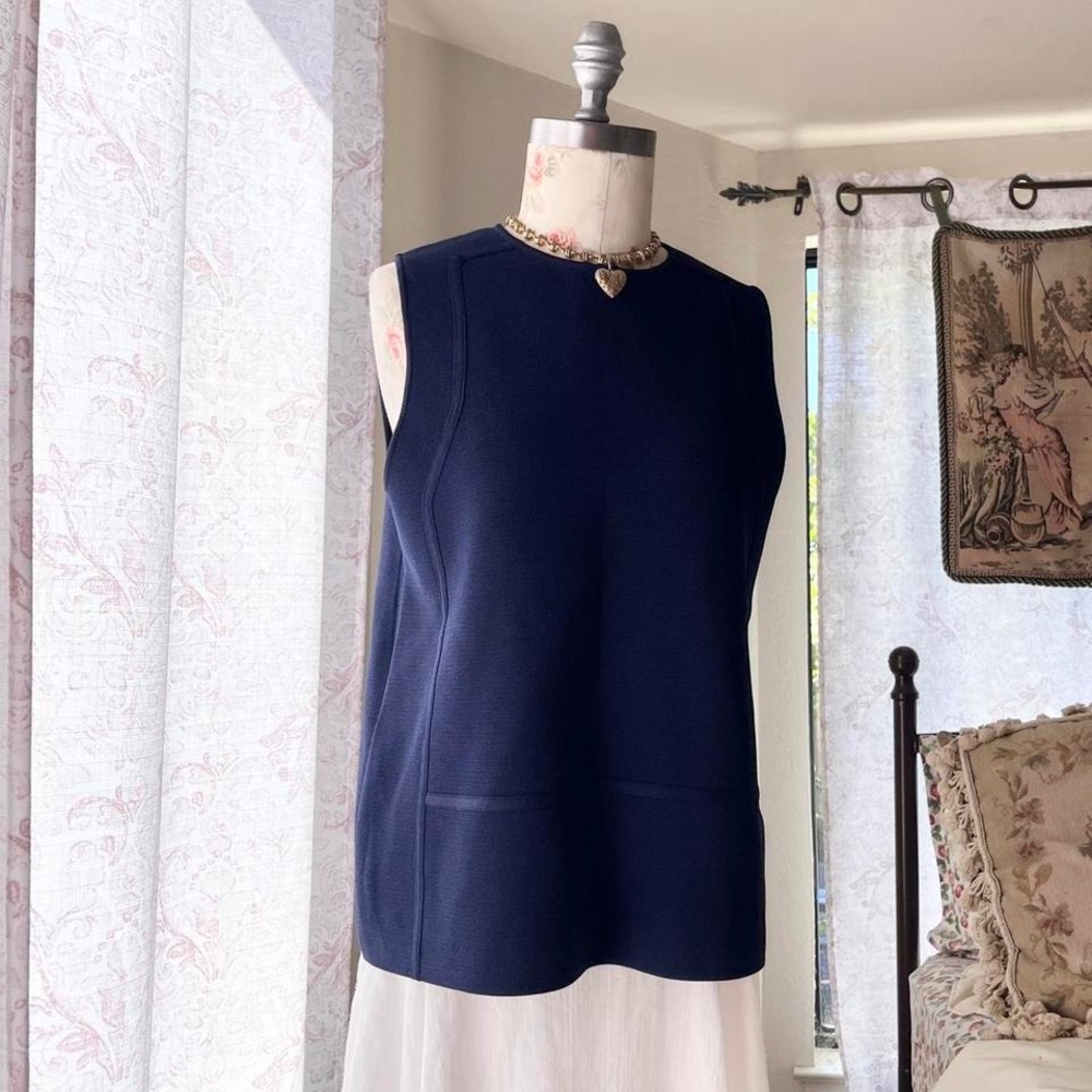 NWT‎ ty-lr designer navy blue top